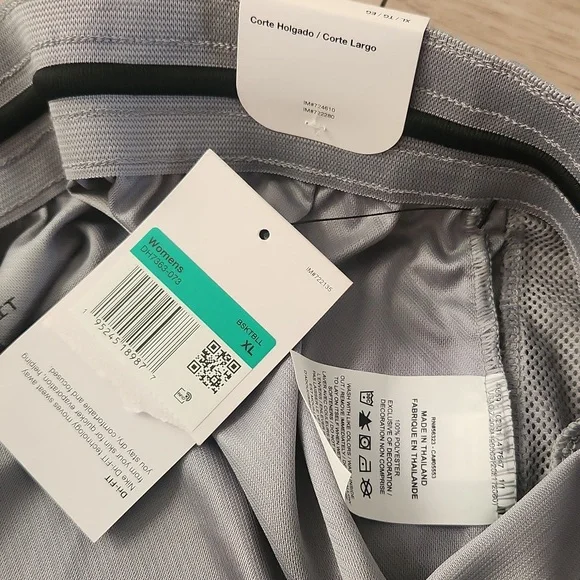 Nike Dri-FIT Light Gray Shorts - Picture 5 of 5